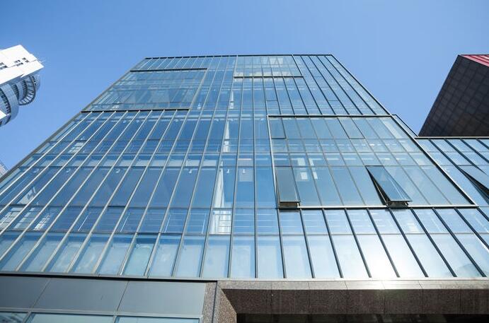 鄭州玻璃幕牆清洗 鄭州玻(bō)璃幕牆清洗